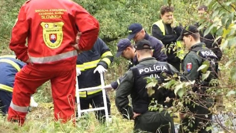 babička_policajti_našli ju v žumpe_pátračka